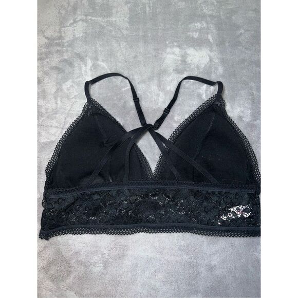 Women’s Black Lace Wireless Bra Medium - Picture 6 of 8